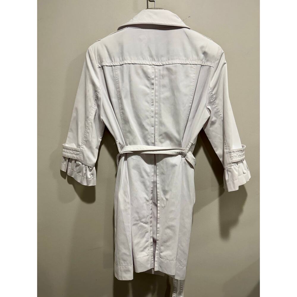 Bebe White Belted Trench Coat Ruffle Cuffs Statement Buttons M - Picture 3 of 8